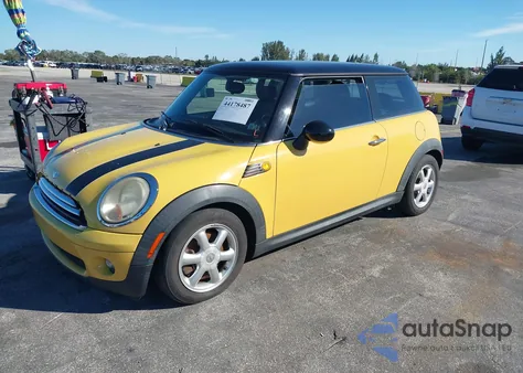 2008 Mini Cooper z USA, uszkodzony, nr VIN WMWMF33558TT66374